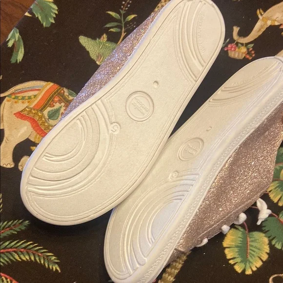 Wonder Nation Pink Glitter Sneakers - Picture 3 of 5